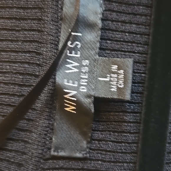 Nine West-Blk V neck sweater dress with multi A line skirt Sz S/M NWT. - Picture 4 of 9